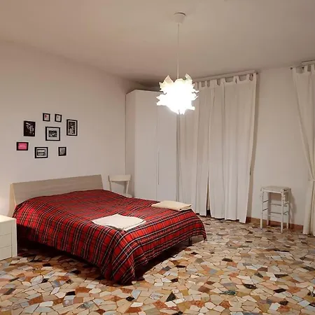 Grande Attico Nel Centro Di Μπολόνια